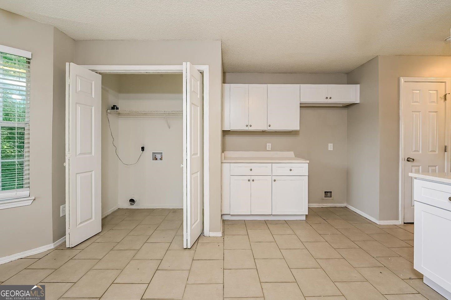 4 bedroom 2.5 bath house in Lithonia