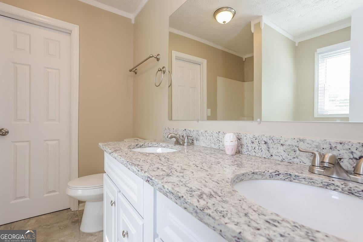 4 bedroom 2.5 bath house in Austell