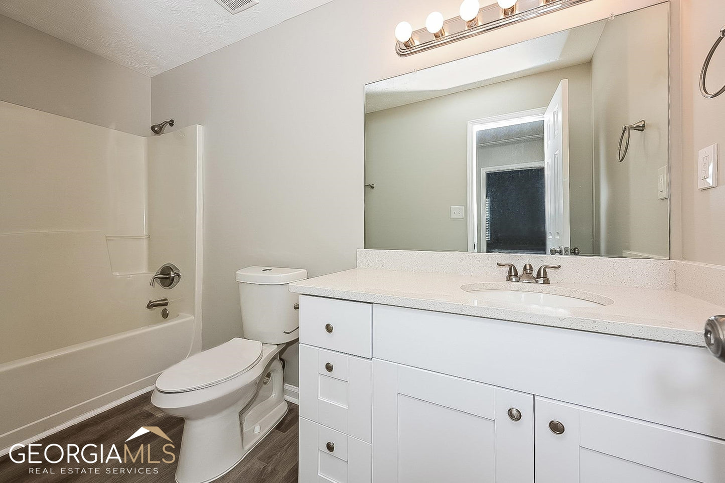 3 bedroom 2 bath house in Ellenwood