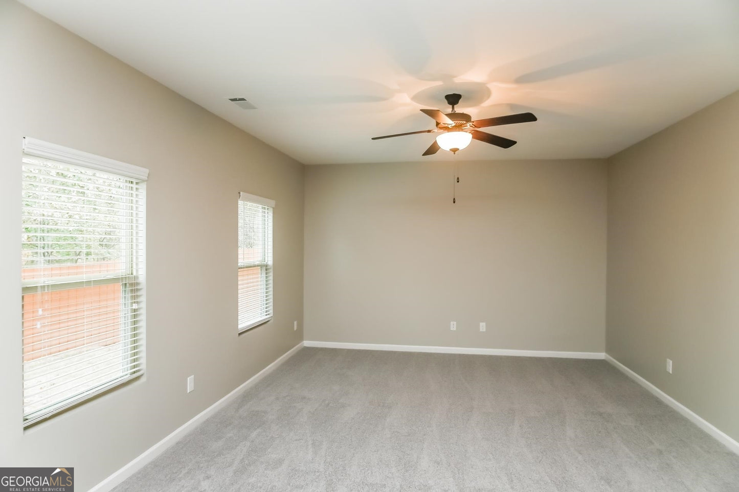 4 bedroom 2 bath house in Rex