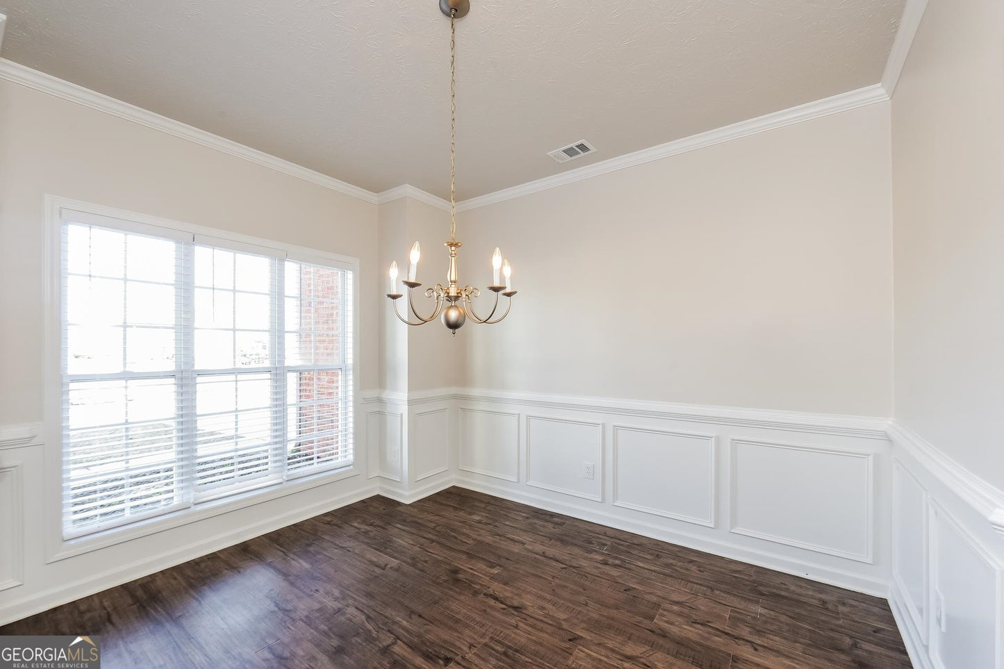 5 bedroom 3 bath house in Mcdonough