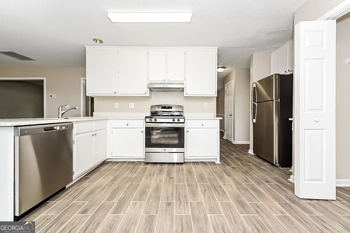 3 bedroom 2.5 bath house in Stockbridge