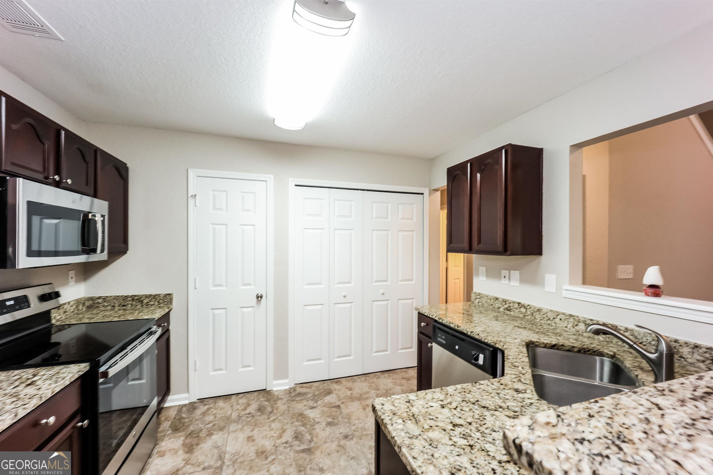 3 bedroom 2.5 bath house in Union city