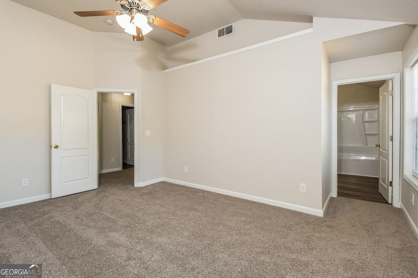 4 bedroom 3 bath house in Union city