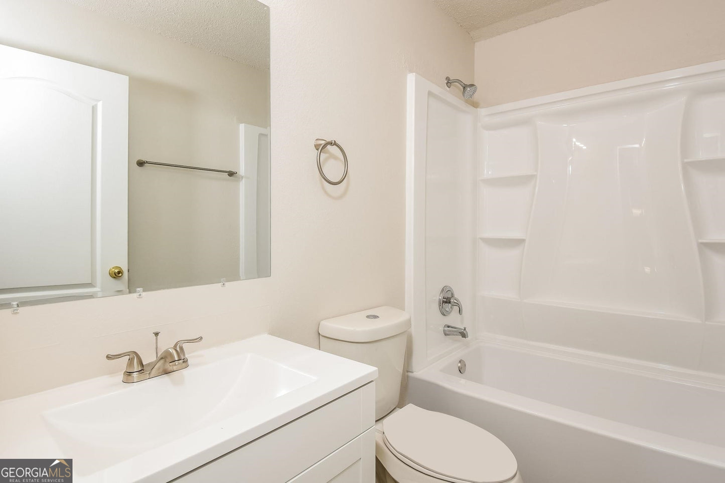 4 bedroom 3 bath house in Union city