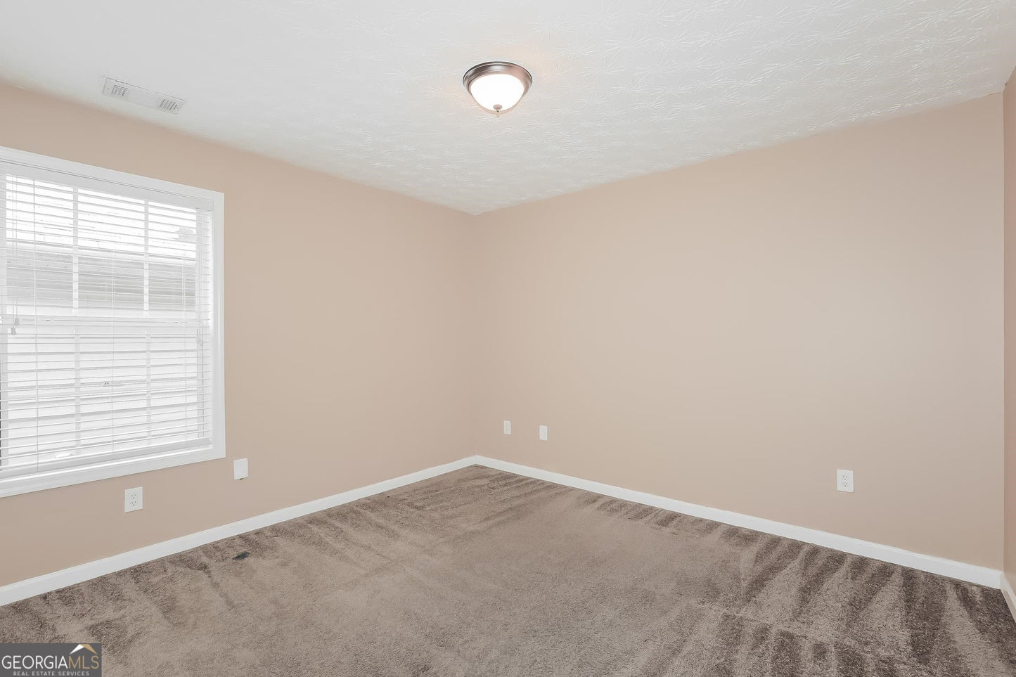 3 bedroom 2 bath house in Lithonia