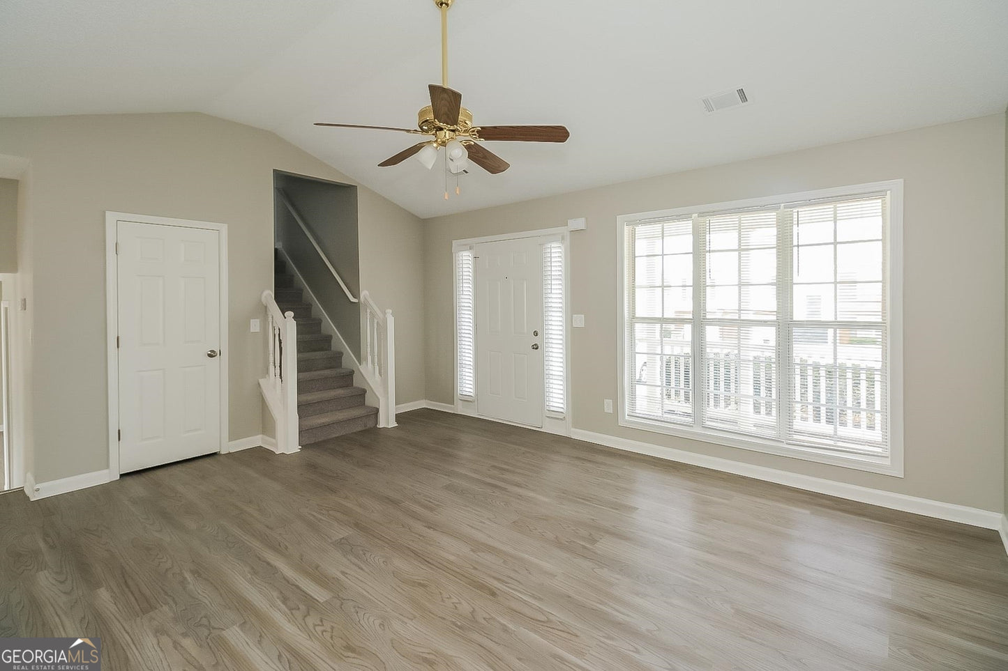 3 bedroom 2 bath house in Rex