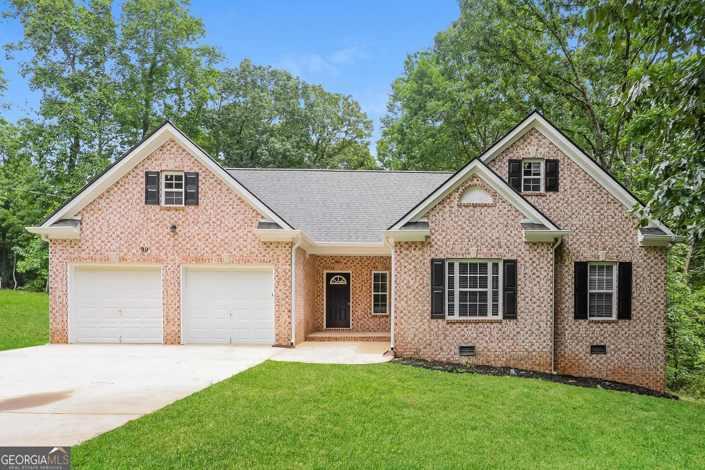 3 bedroom 2.5 bath house in Newnan