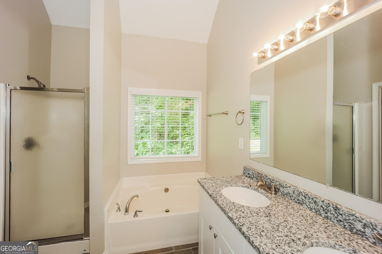 3 bedroom 2.5 bath house in Newnan
