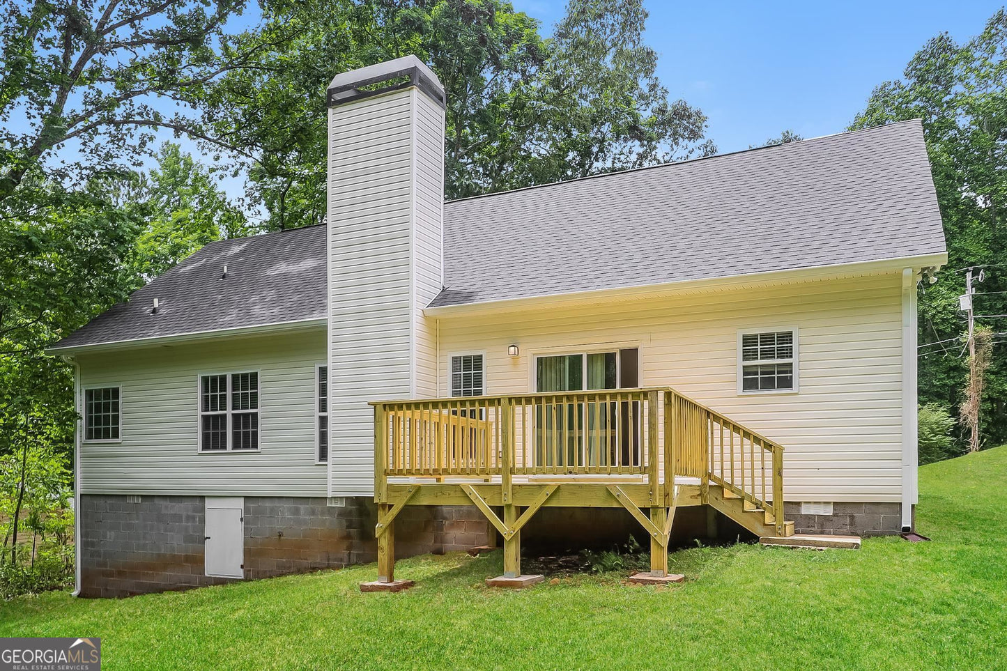 3 bedroom 2.5 bath house in Newnan
