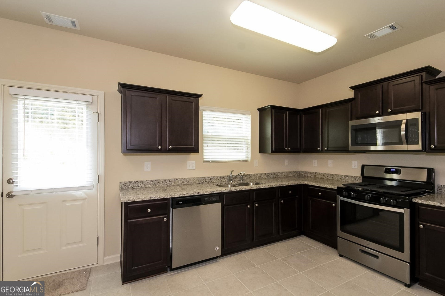 4 bedroom 2.5 bath house in Jonesboro