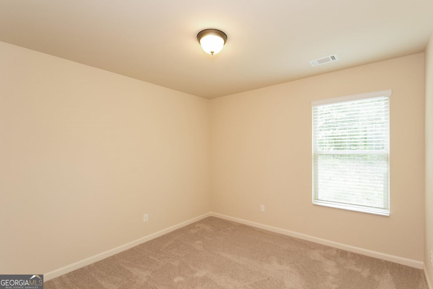 4 bedroom 2.5 bath house in Jonesboro