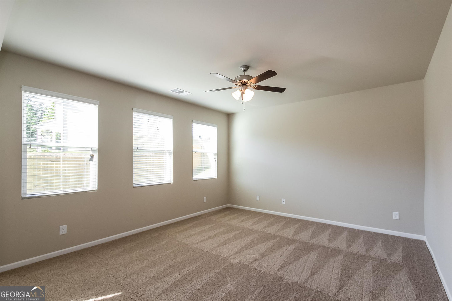 4 bedroom 2.5 bath house in Dallas
