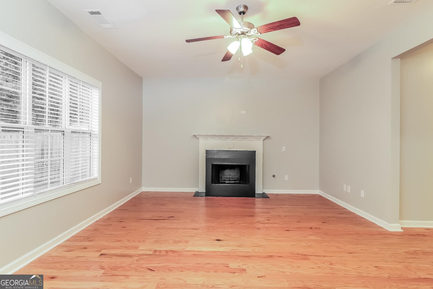 3 bedroom 2.5 bath house in Dallas