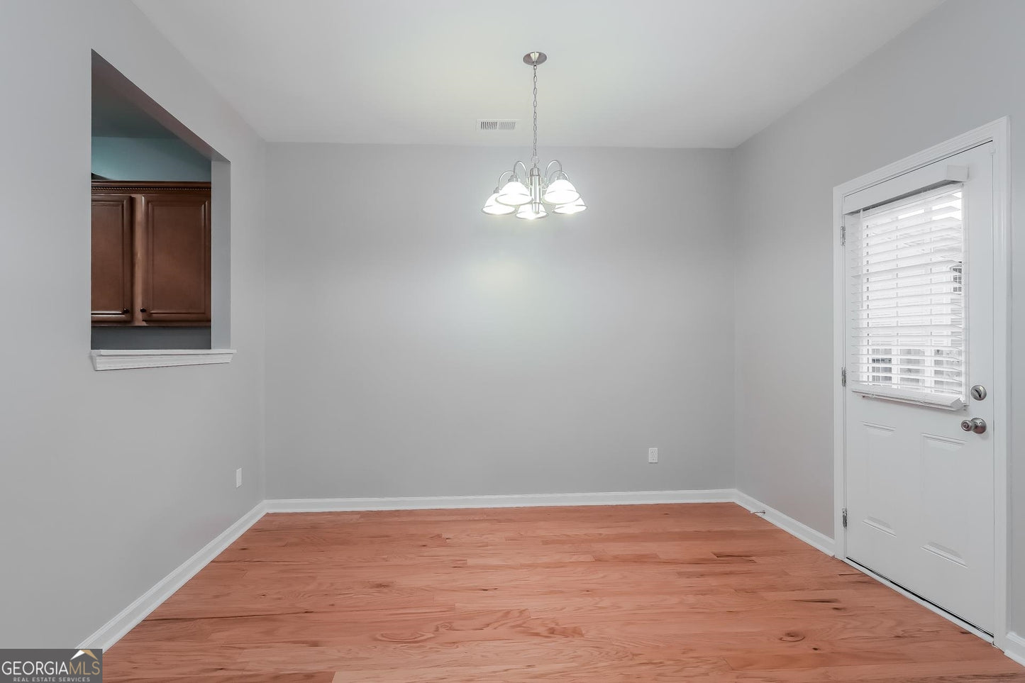 3 bedroom 2.5 bath house in Dallas