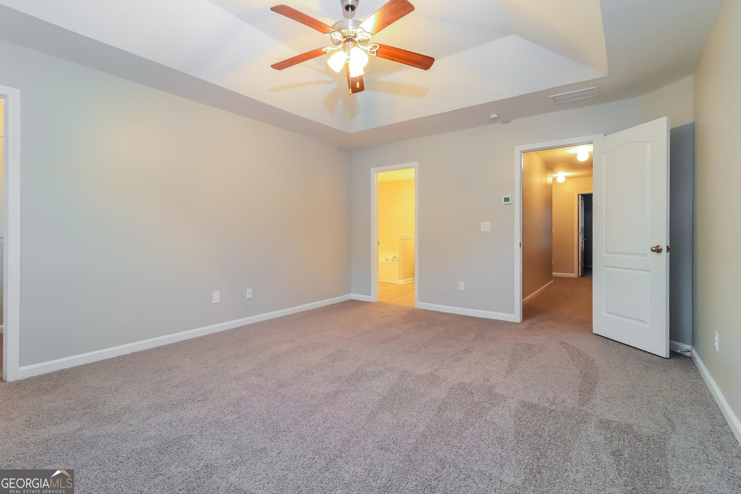 3 bedroom 2.5 bath house in Dallas