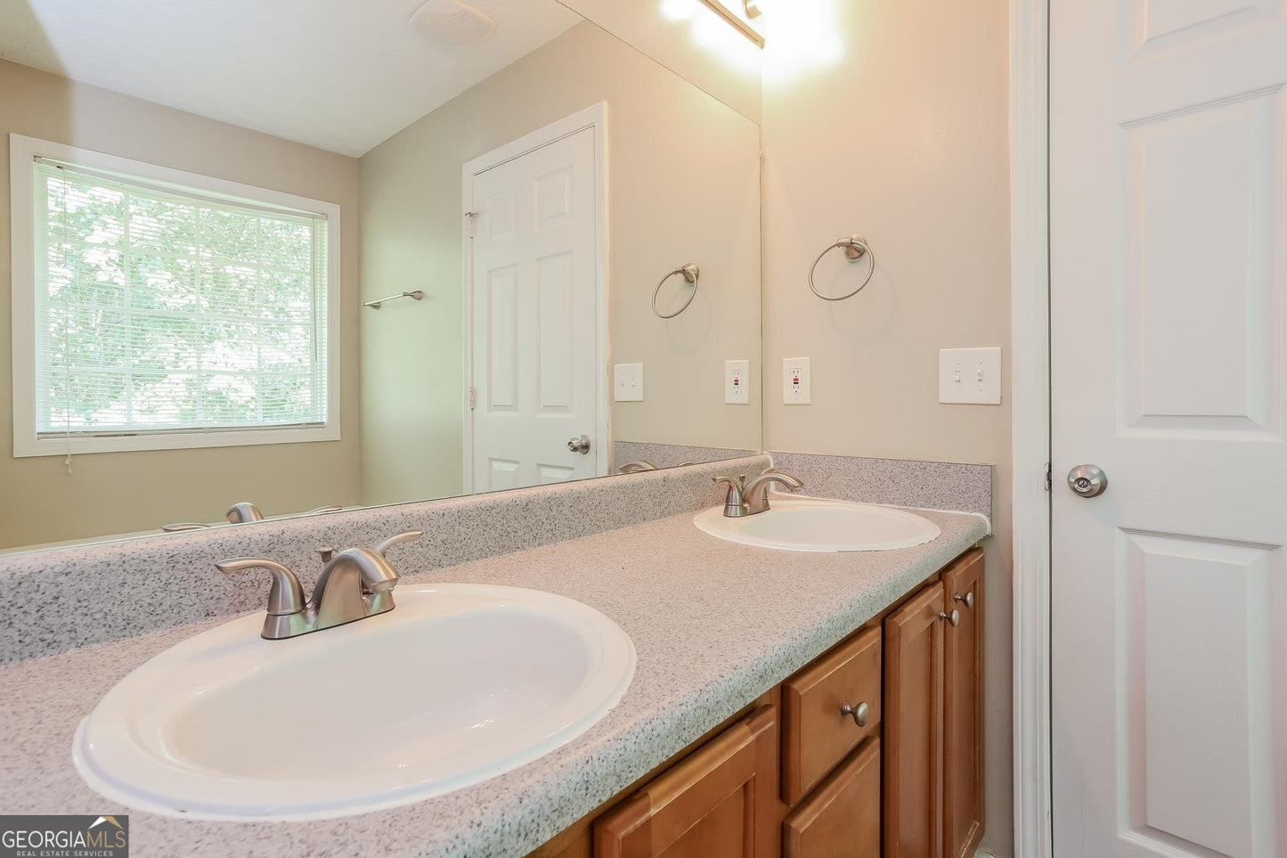 4 bedroom 2.5 bath house in Decatur