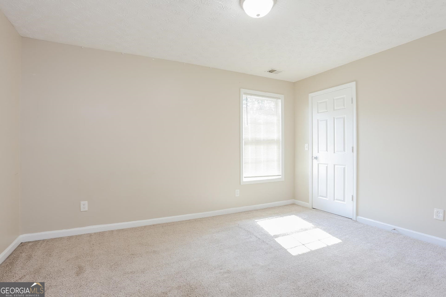 4 bedroom 2.5 bath house in Decatur