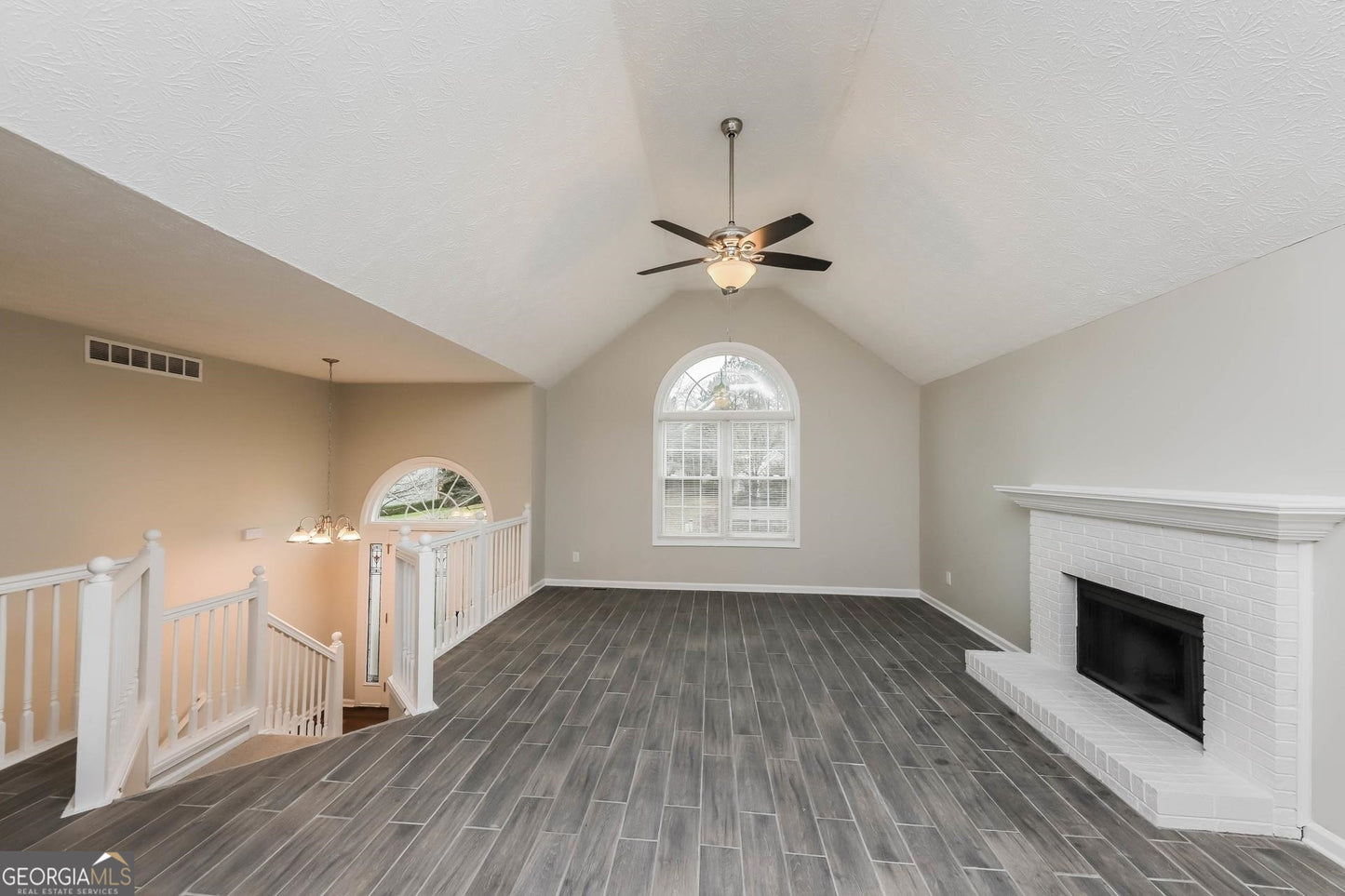 5 bedroom 3  bath house in Powder springs