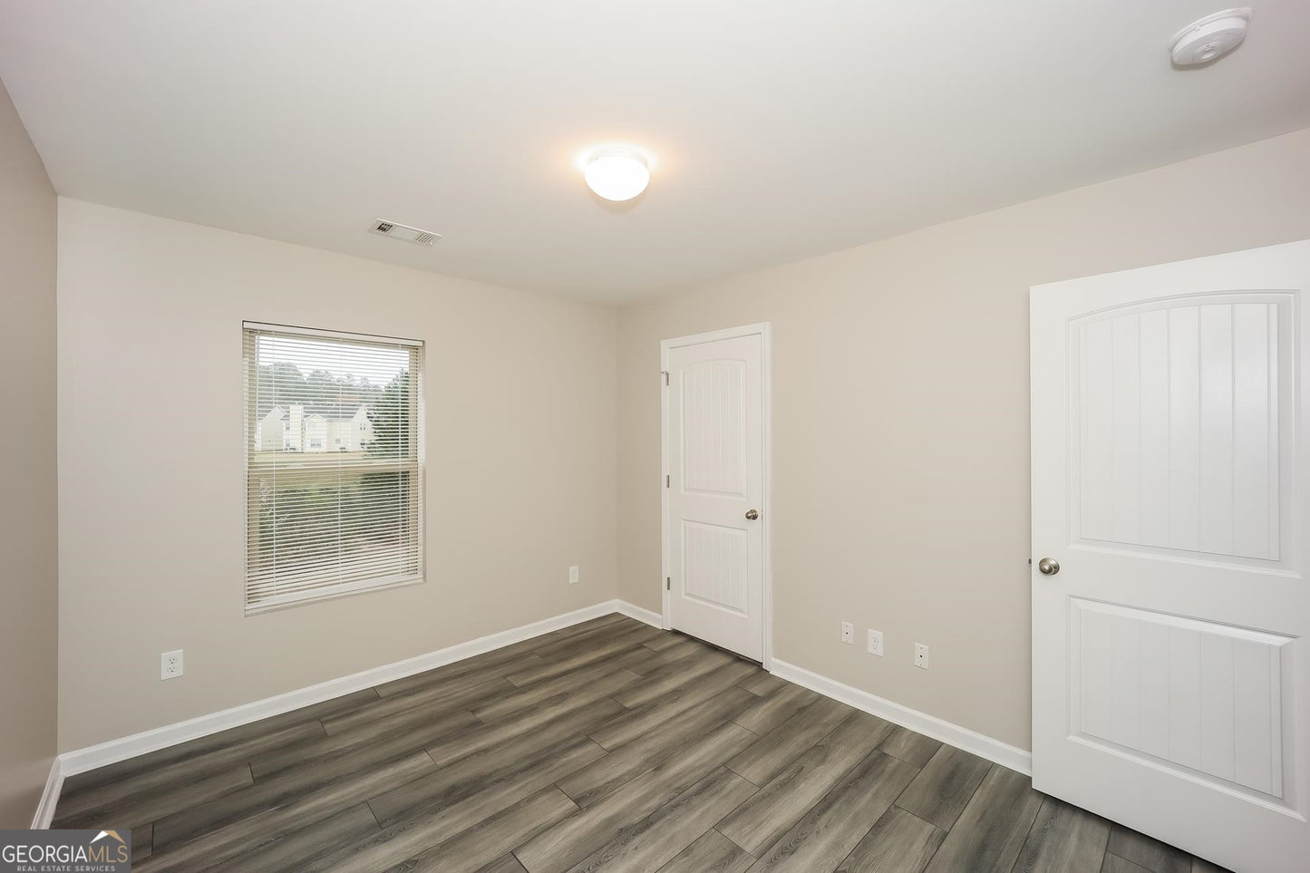 4 bedroom 3  bath house in Riverdale