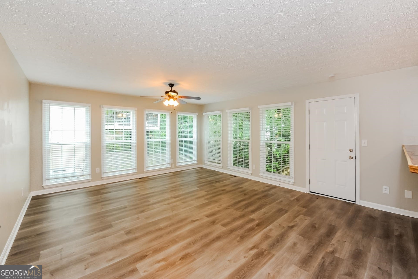 4 bedroom 2.5 bath house in Lawrenceville