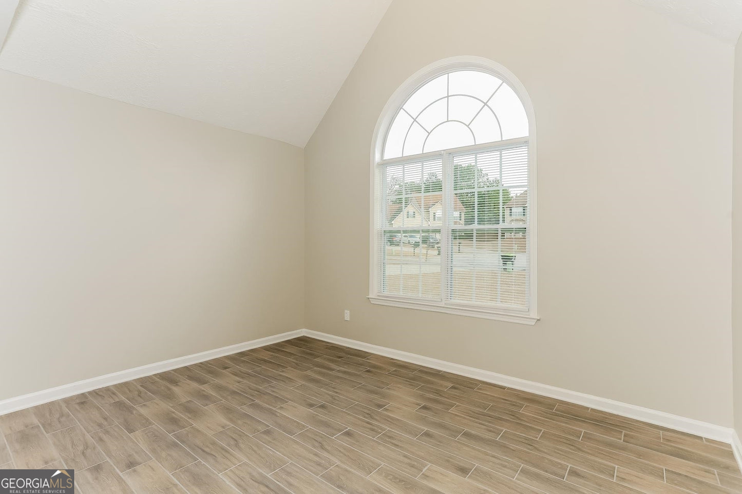 4 bedroom 2.5 bath house in Stockbridge