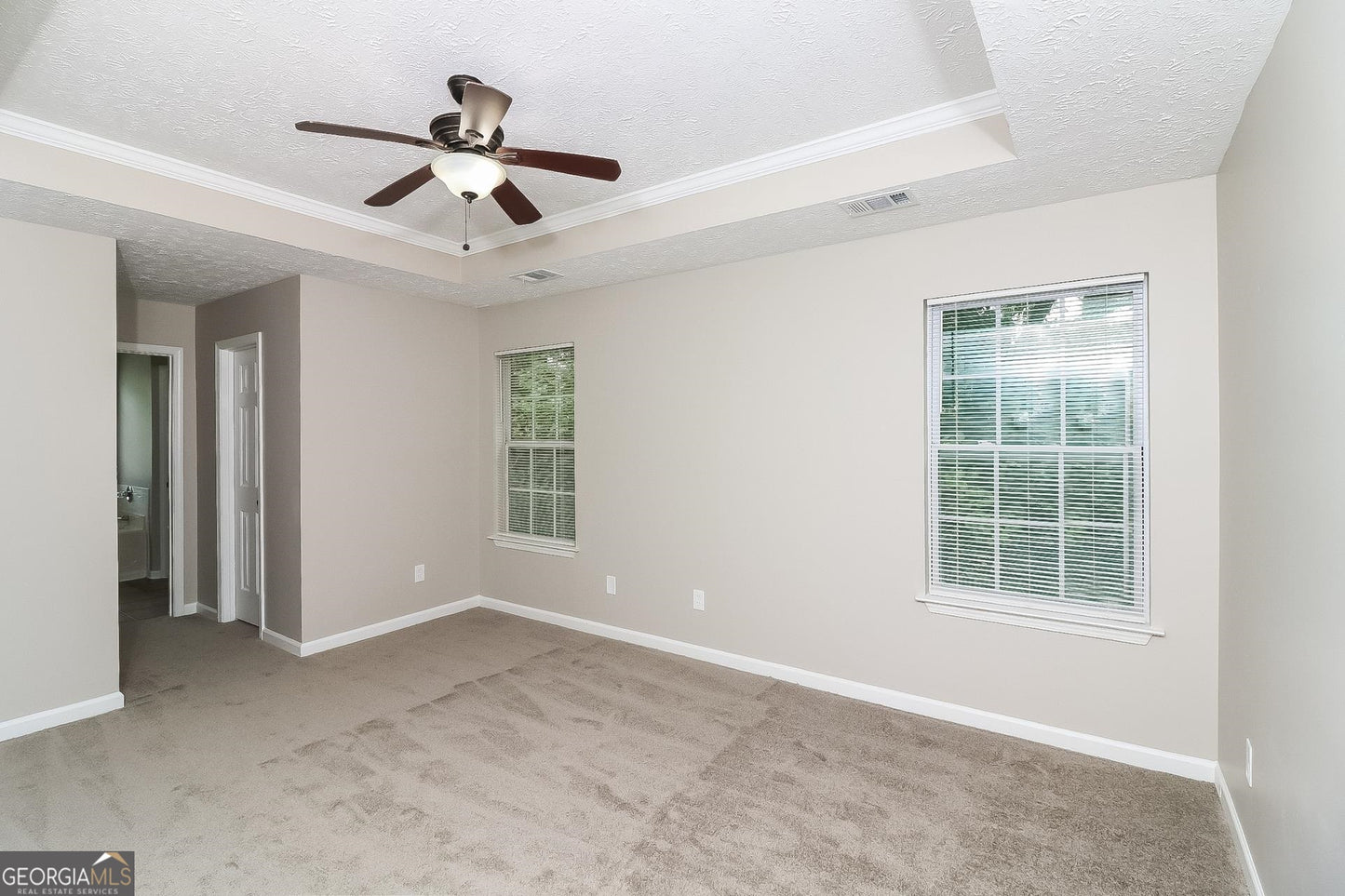4 bedroom 2.5 bath house in Lithonia