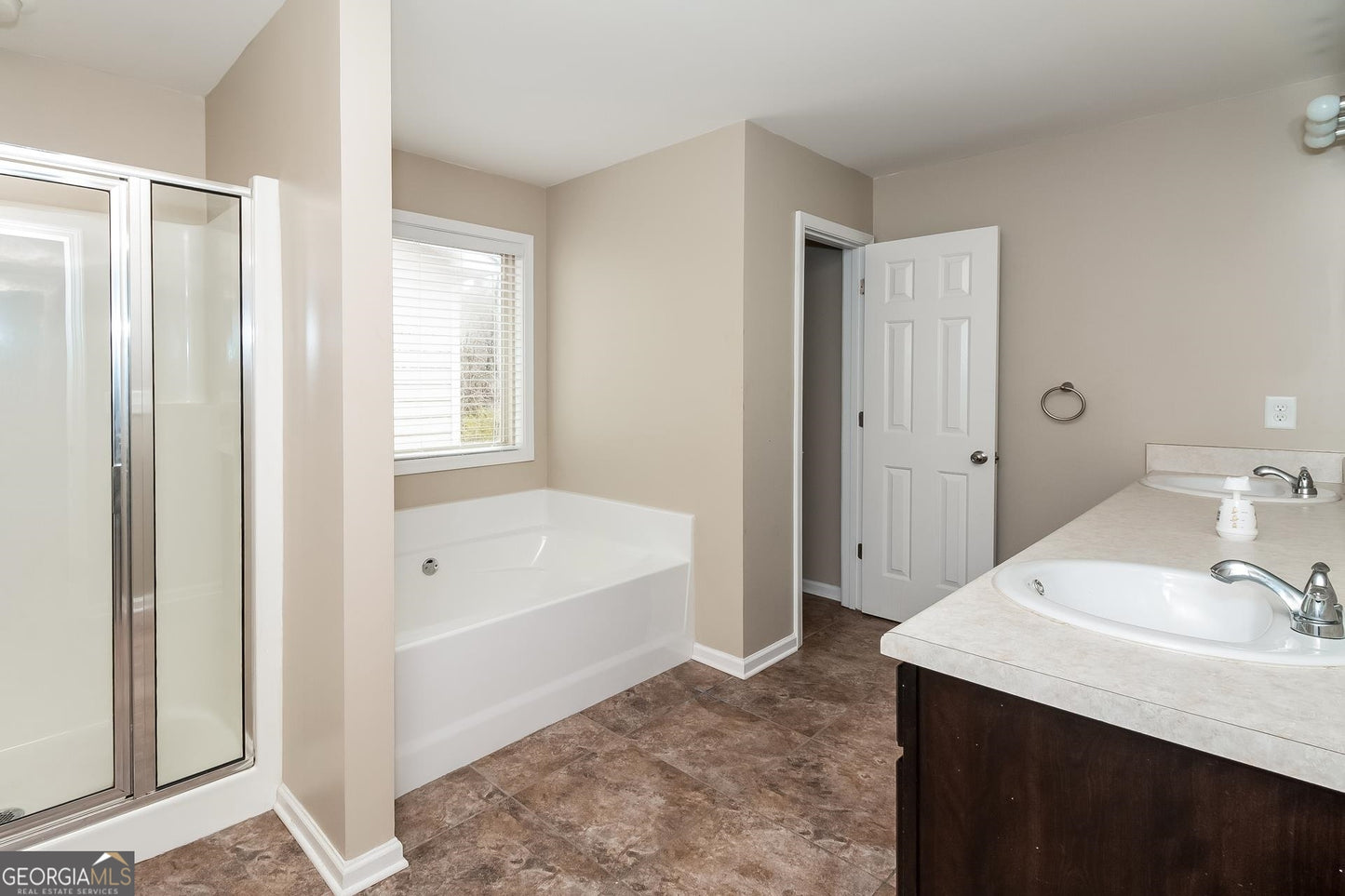 4 bedroom 2.5 bath house in South Fulton