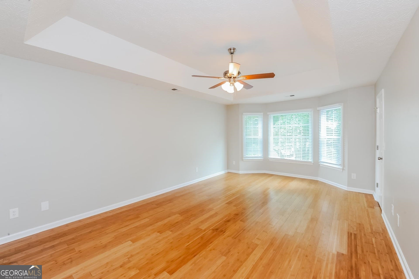 4 bedroom 2.5 bath house in Lawrenceville