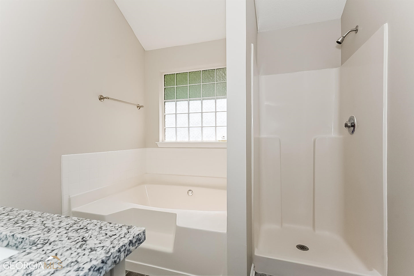 4 bedroom 2.5 bath house in Atlanta