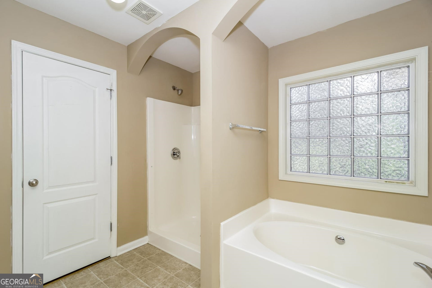 4 bedroom 2.5 bath house in Hiram