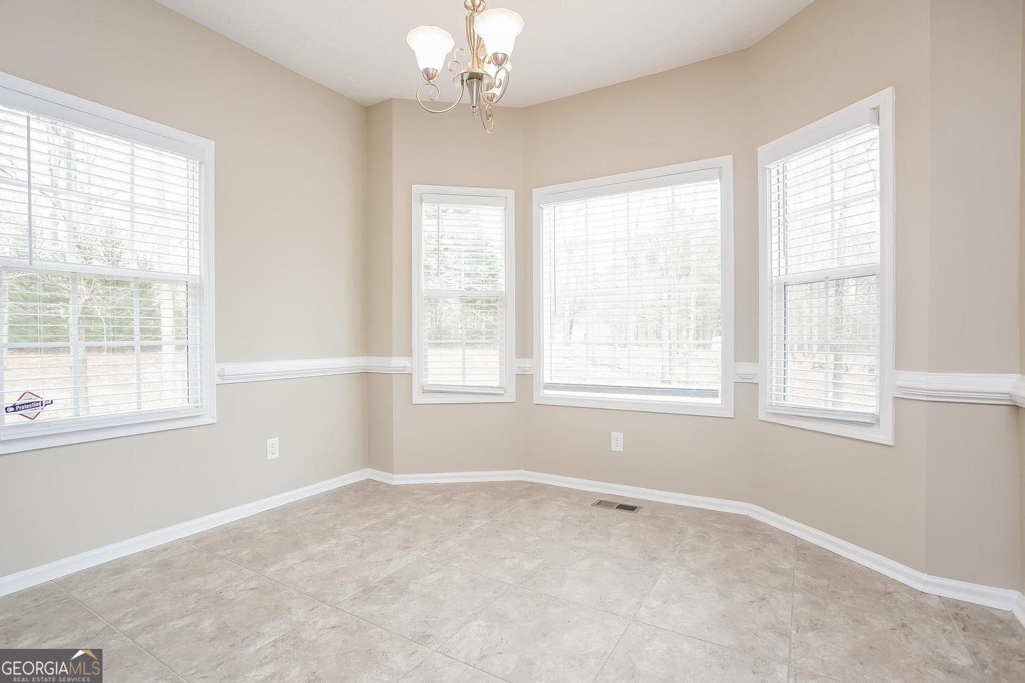 3 bedroom 2.5 bath house in Douglasville