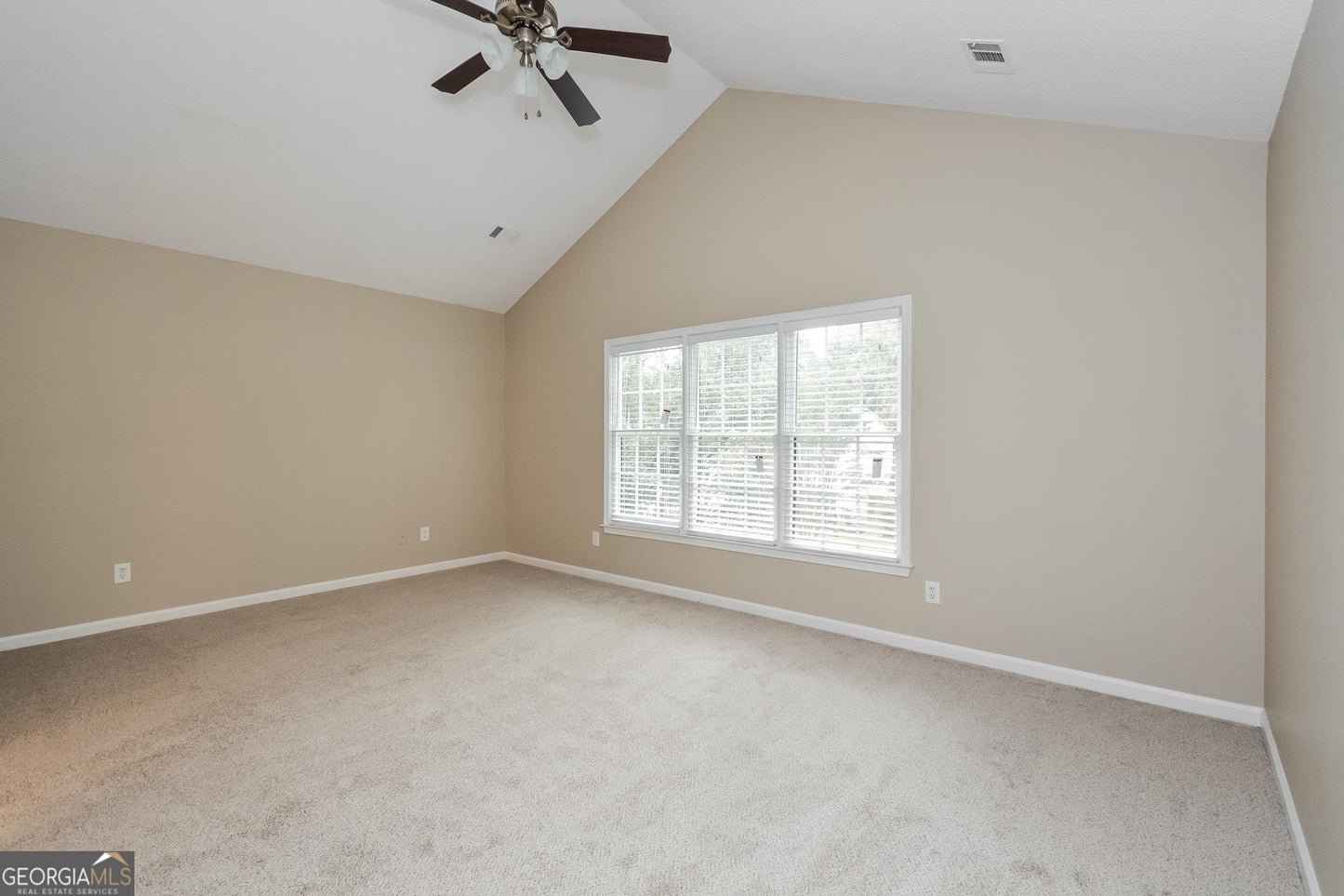 3 bedroom 2.5 bath house in Lawrenceville