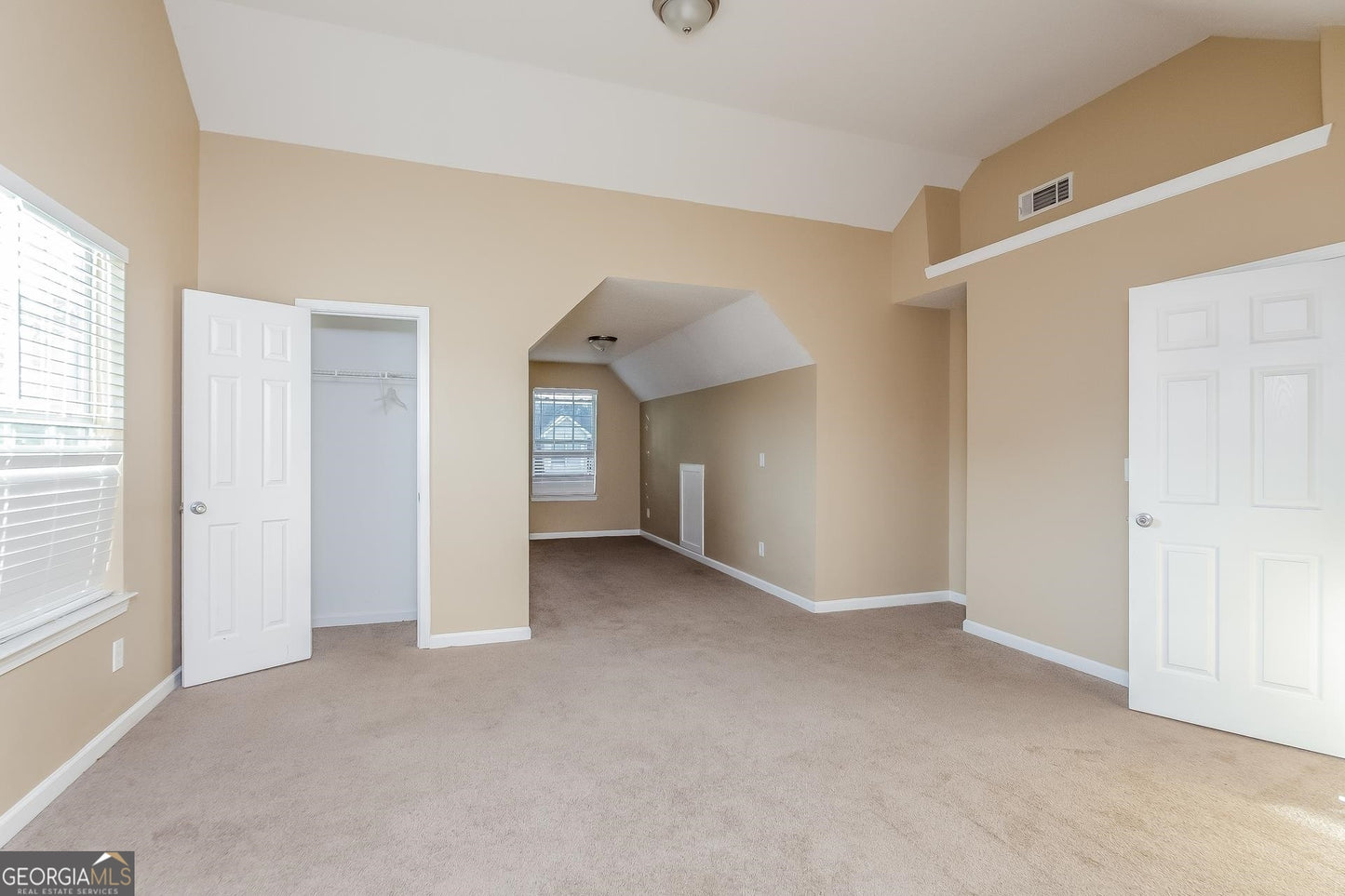 4 bedroom 2.5 bath house in Ellenwood