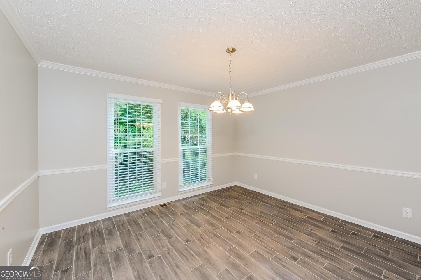 4 bedroom 2.5 bath house in Lawrenceville