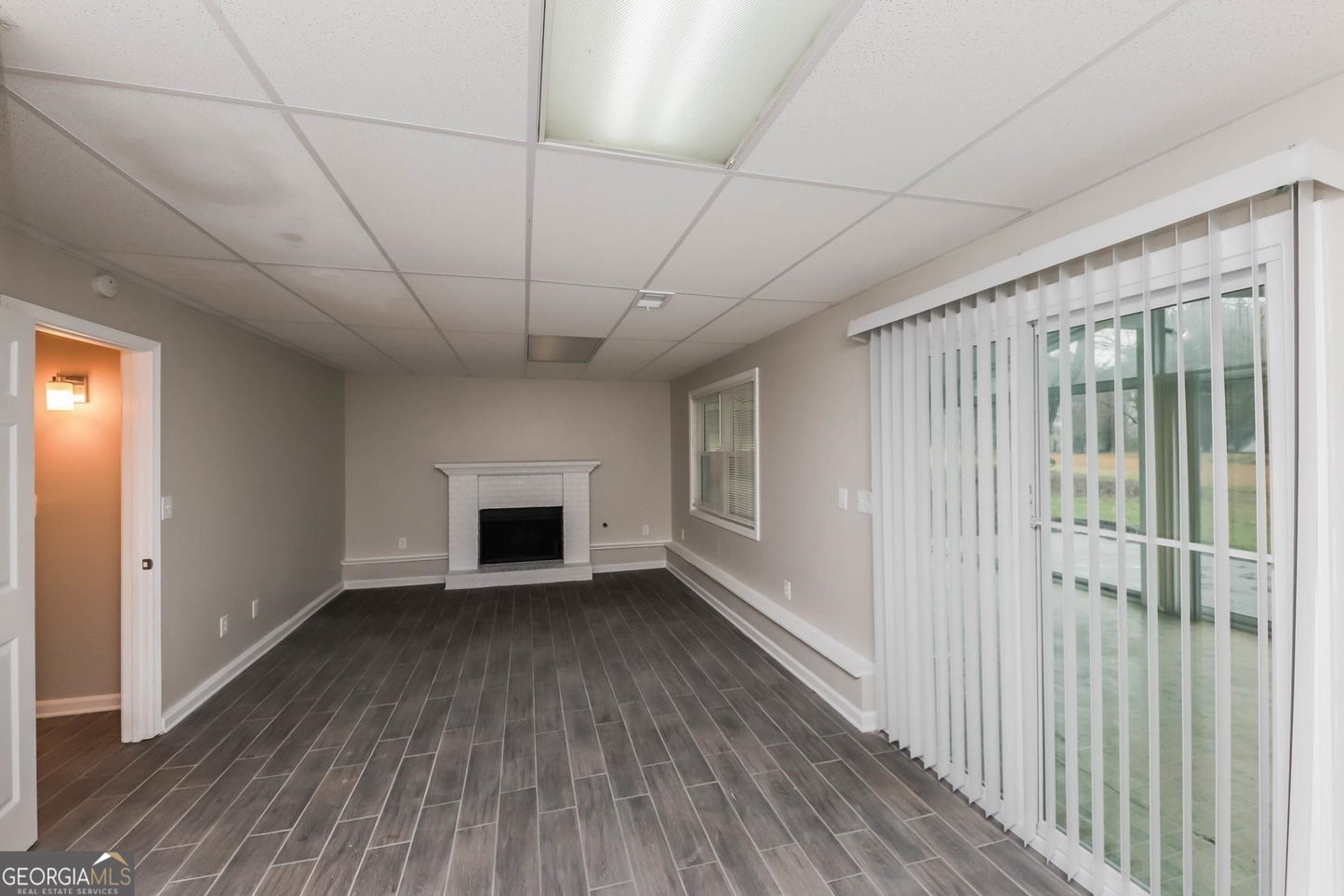 5 bedroom 3  bath house in Powder springs