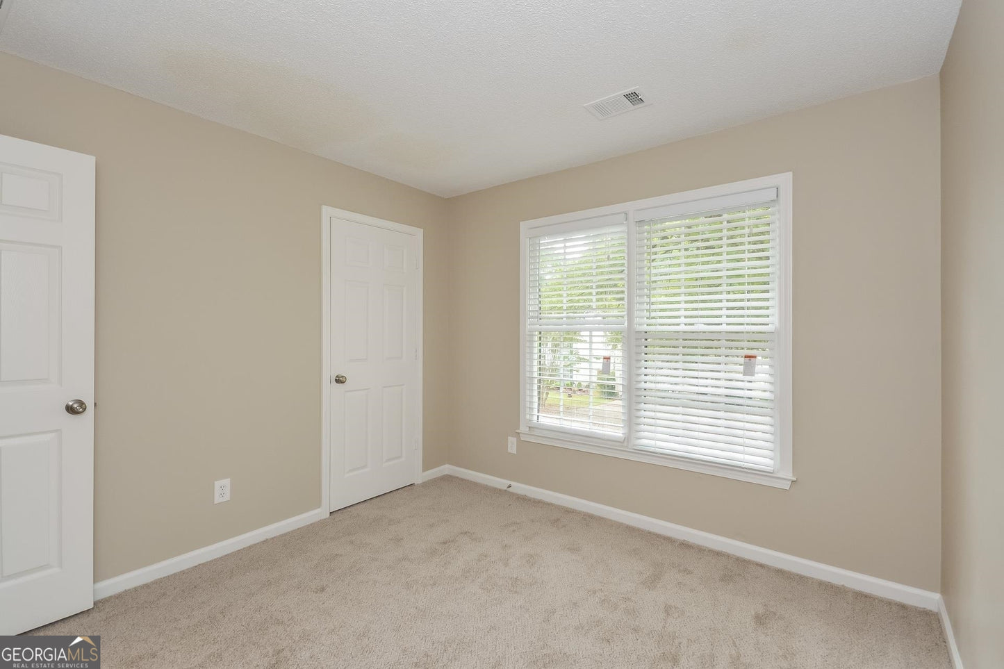 3 bedroom 2.5 bath house in Lawrenceville