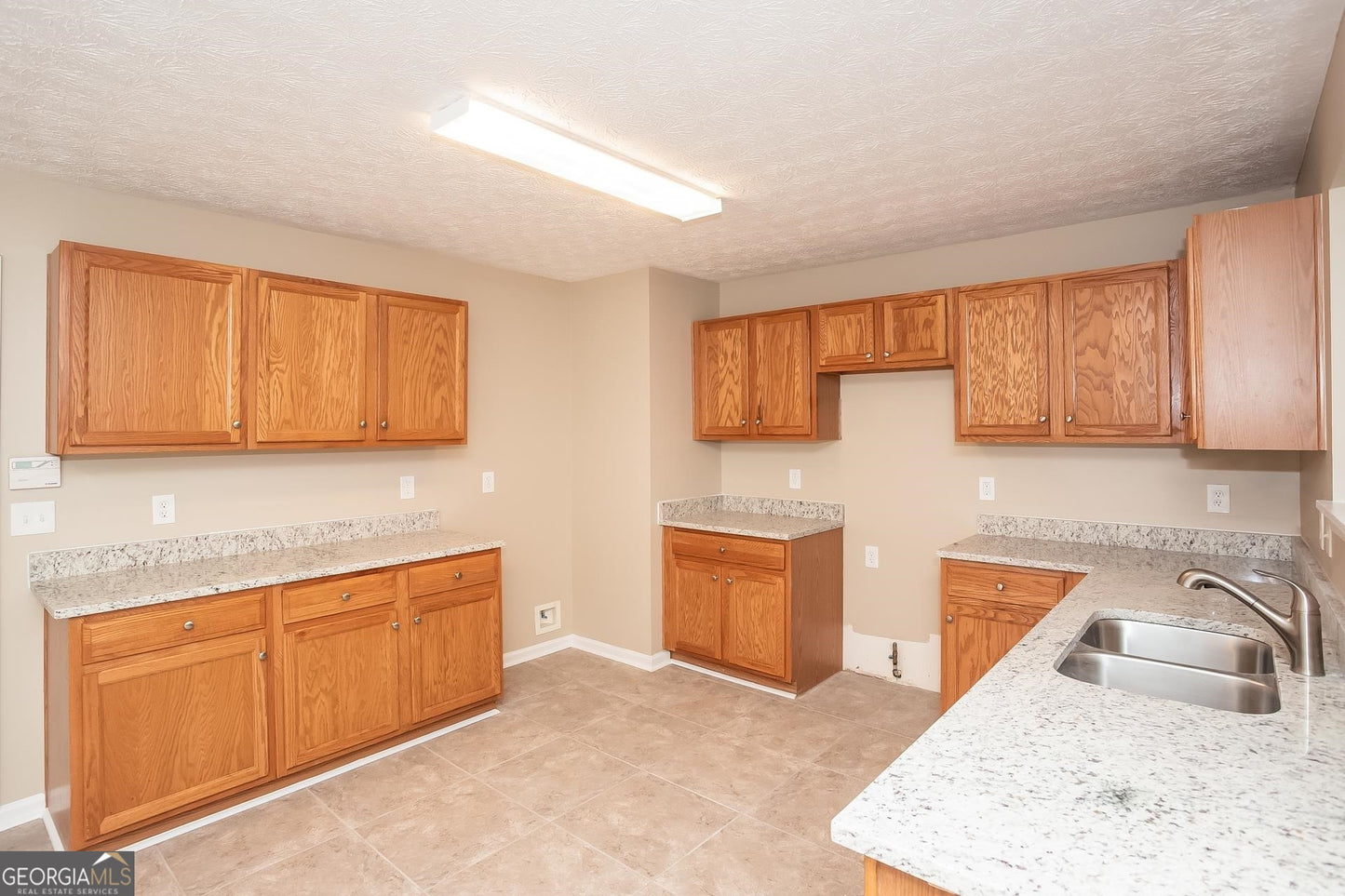 4 bedroom 2.5 bath house in Powder springs