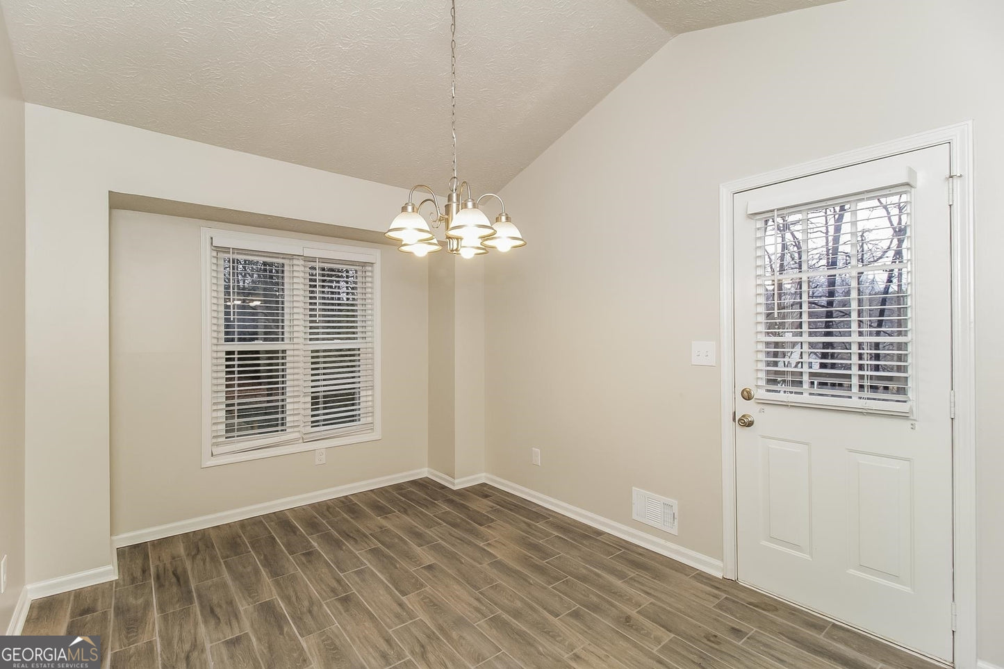 4 bedroom 2.5 bath house in Douglasville