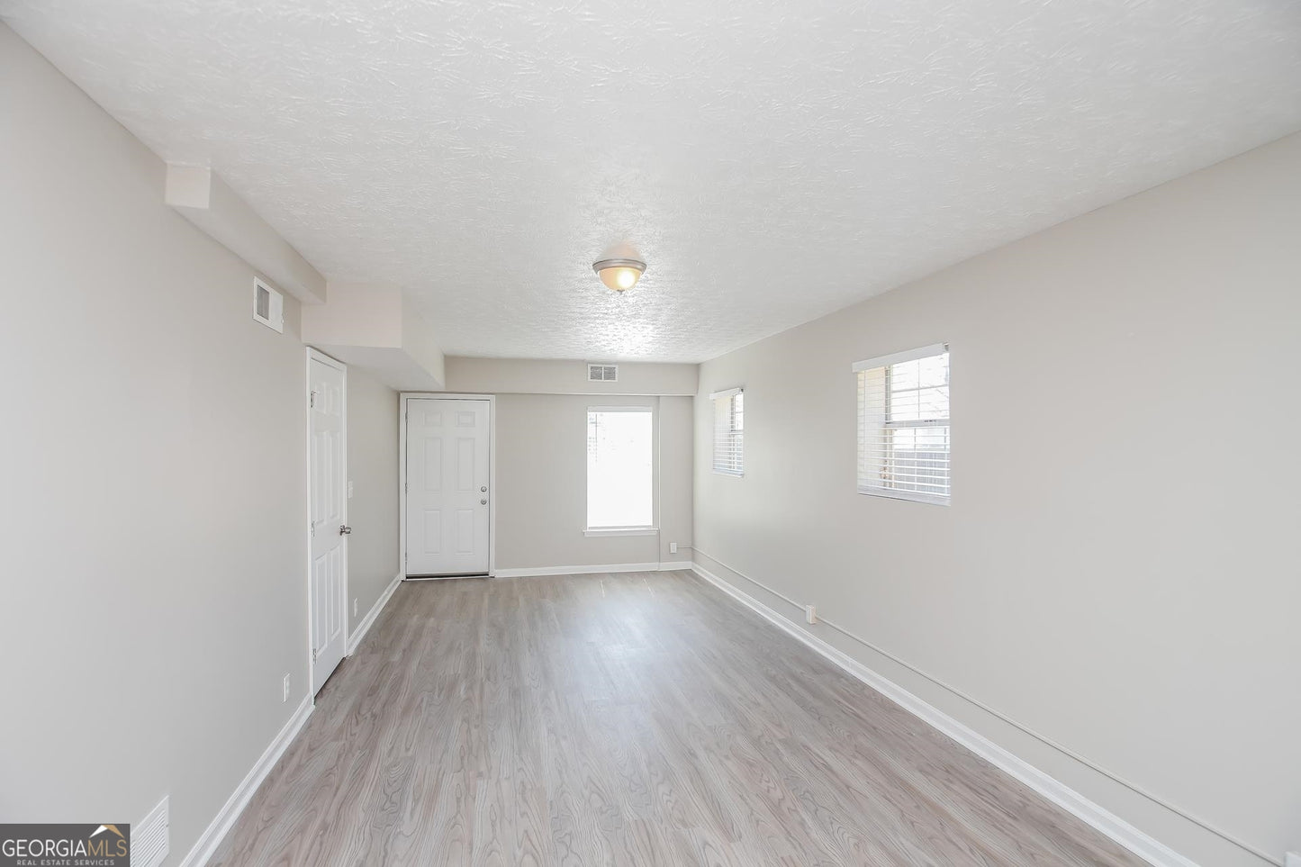 4 bedroom 2.5 bath house in South Fulton