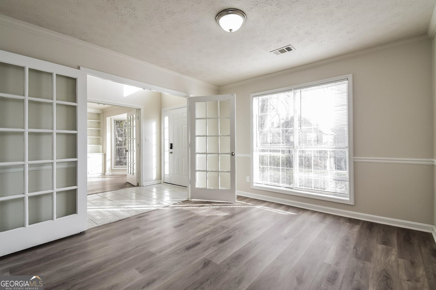 4 bedroom 2.5  bath house in Lawrenceville