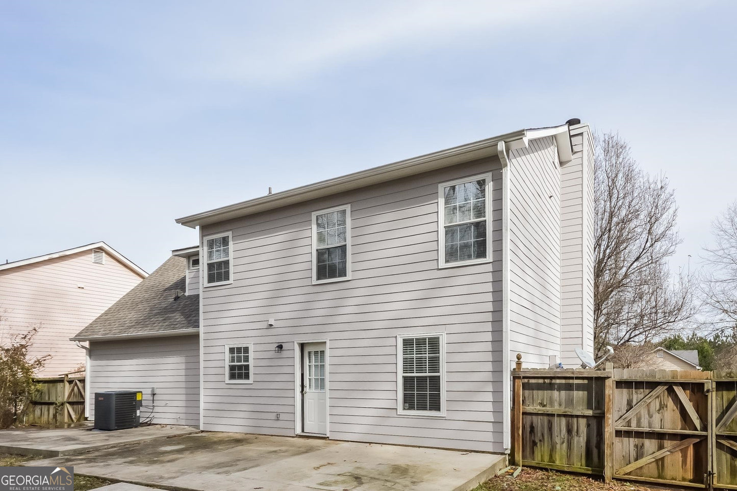 4 bedroom 2.5 bath house in Lawrenceville