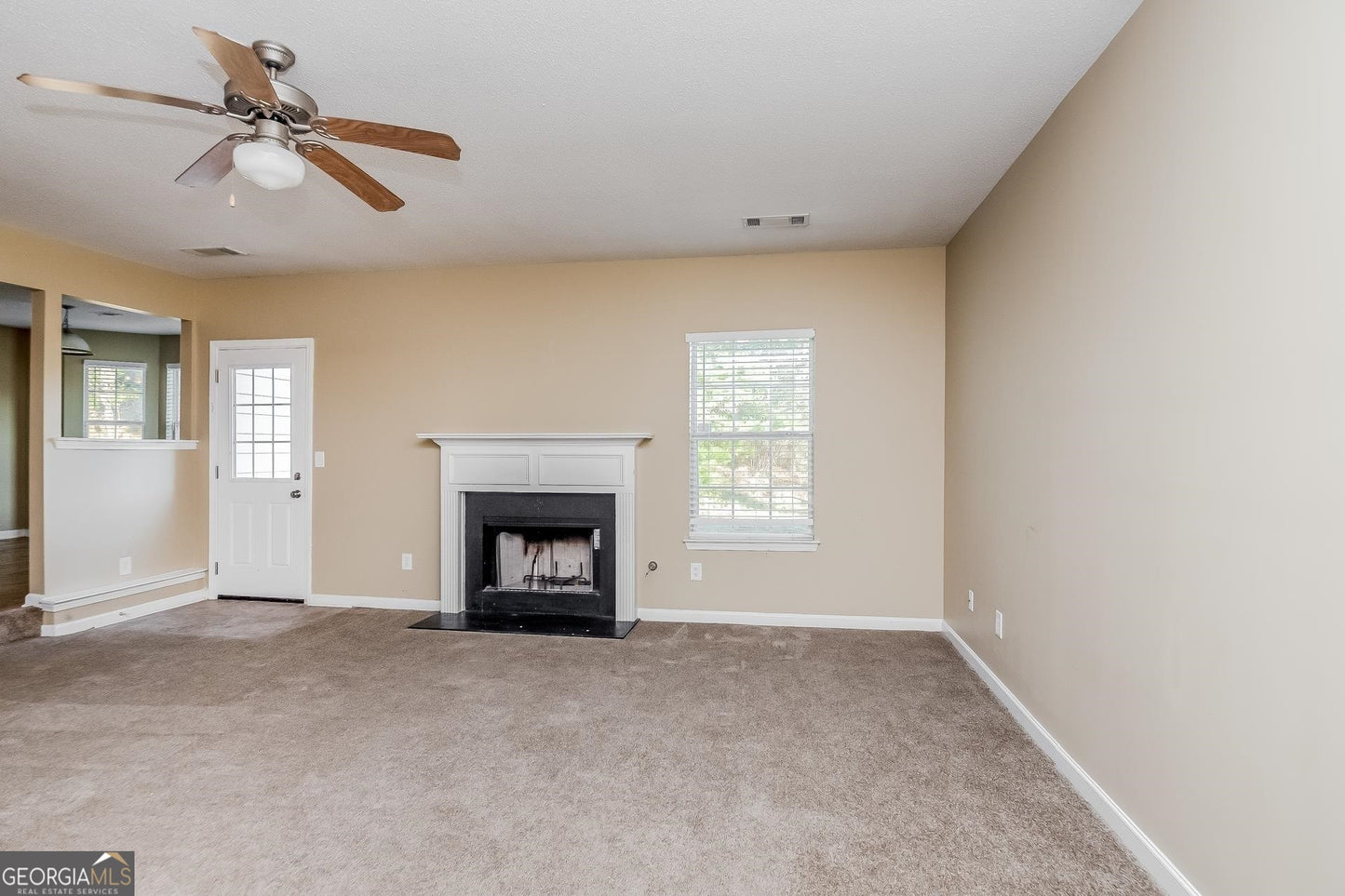 4 bedroom 2.5 bath house in Ellenwood