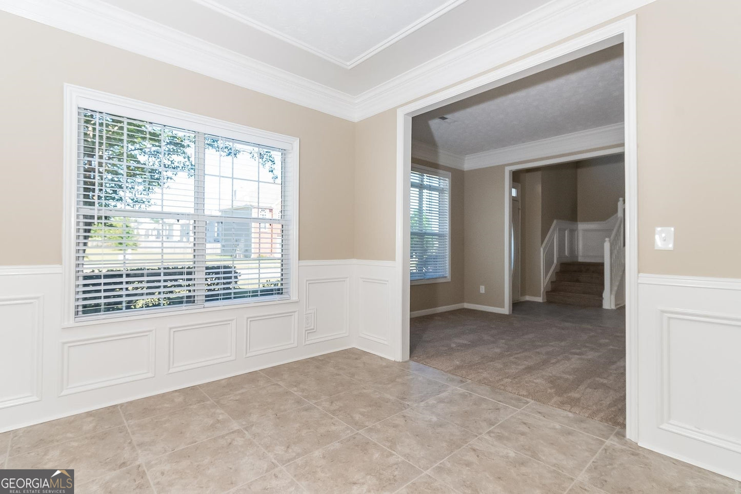4 bedroom 2.5 bath house in Riverdale