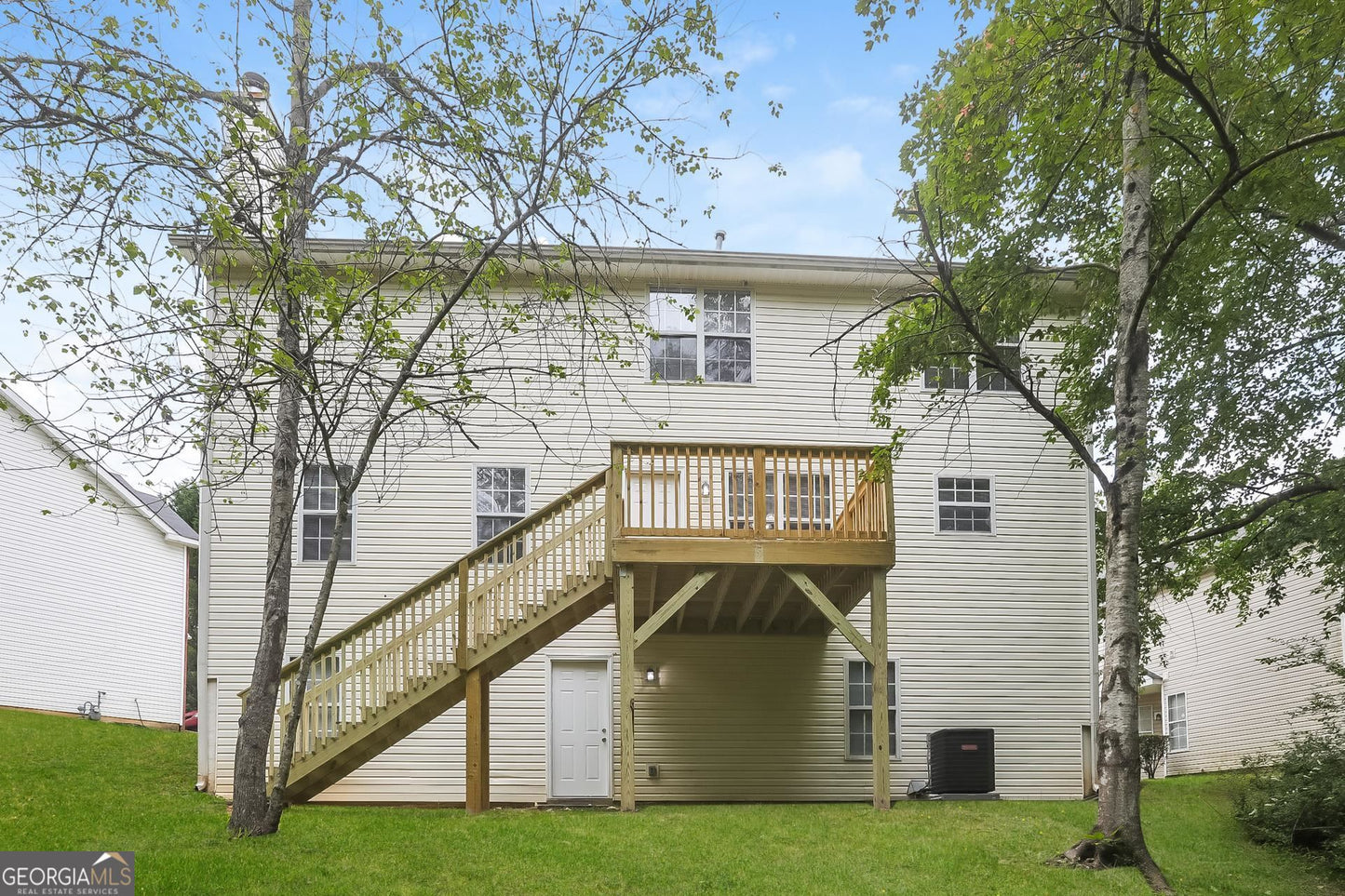 4 bedroom 2.5 bath house in Lithonia