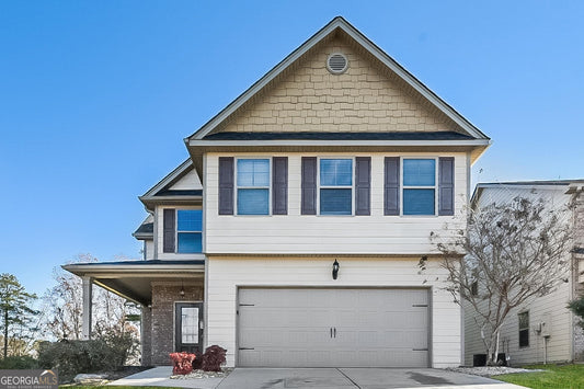 4 bedroom 2.5  bath house in Woodstock