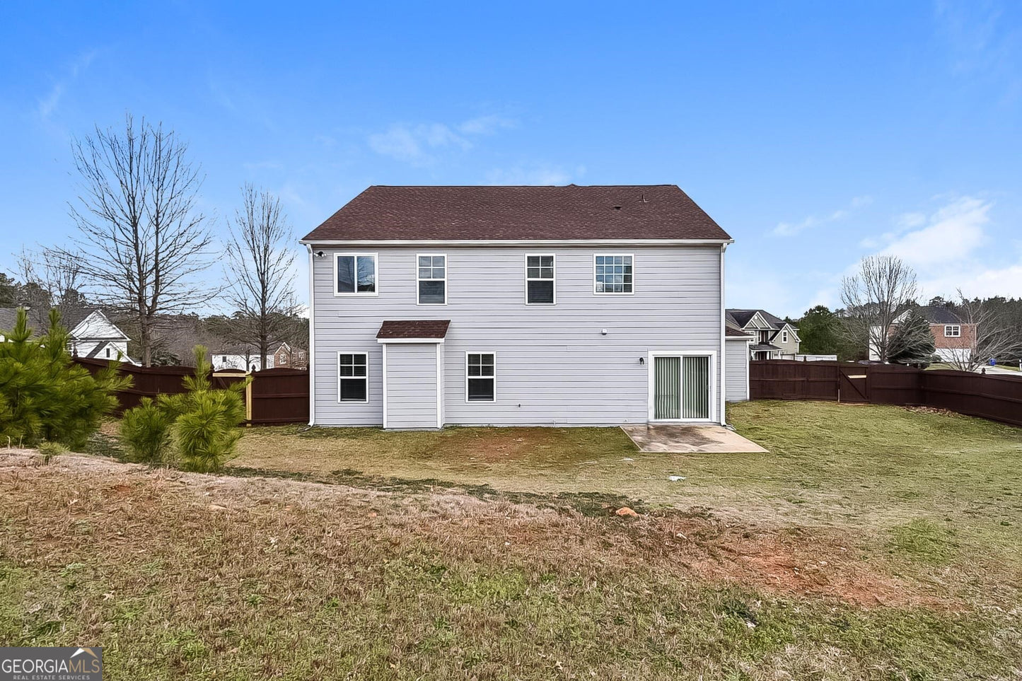 4 bedroom 2.5  bath house in Fairburn
