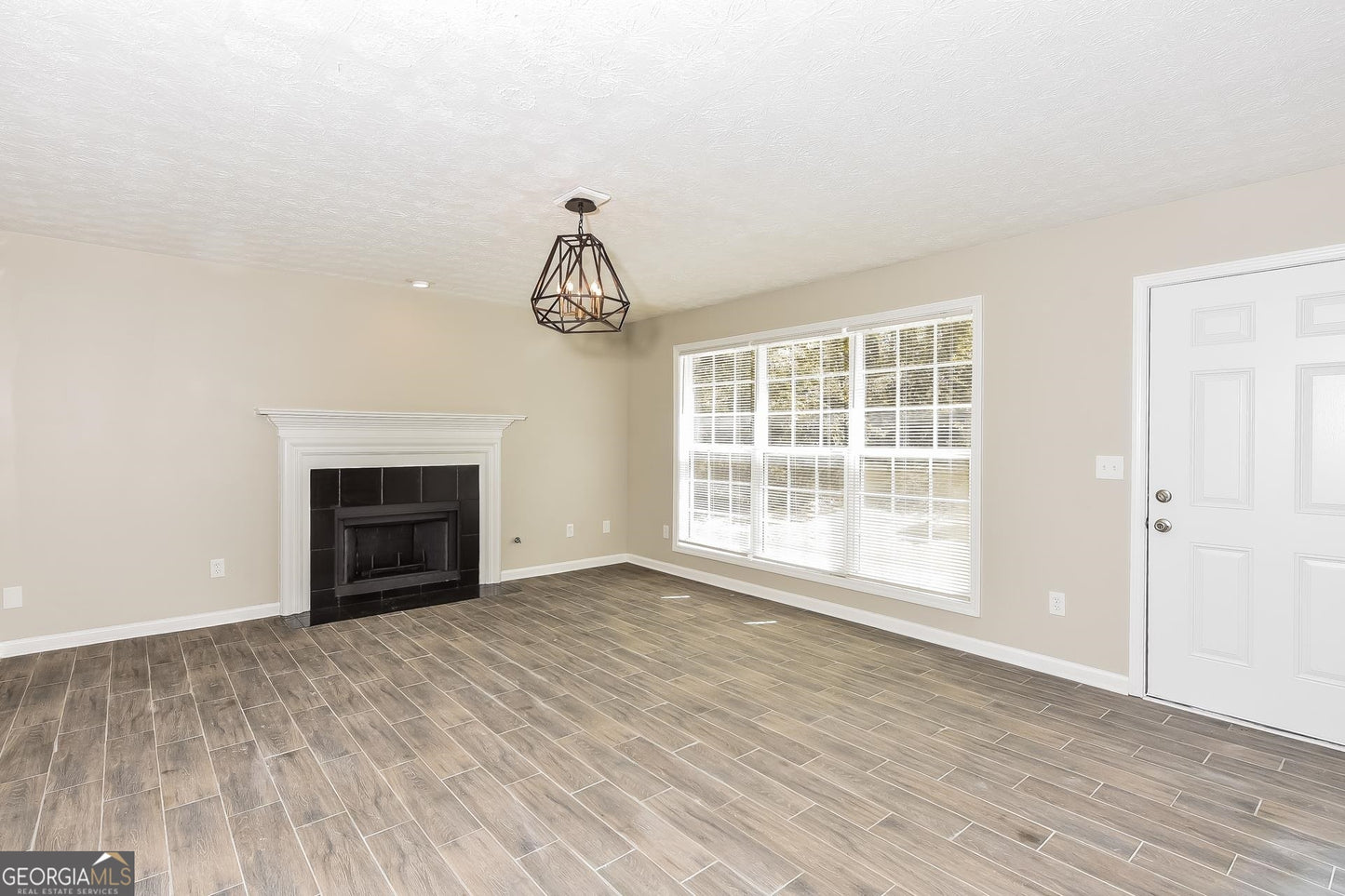 4 bedroom 2.5 bath house in Flowery branch