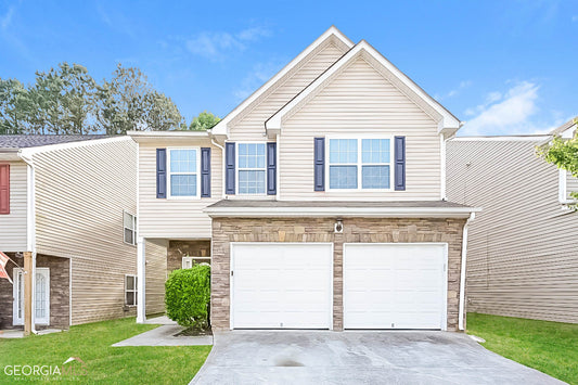 4 bedroom 2.5 bath house in Atlanta