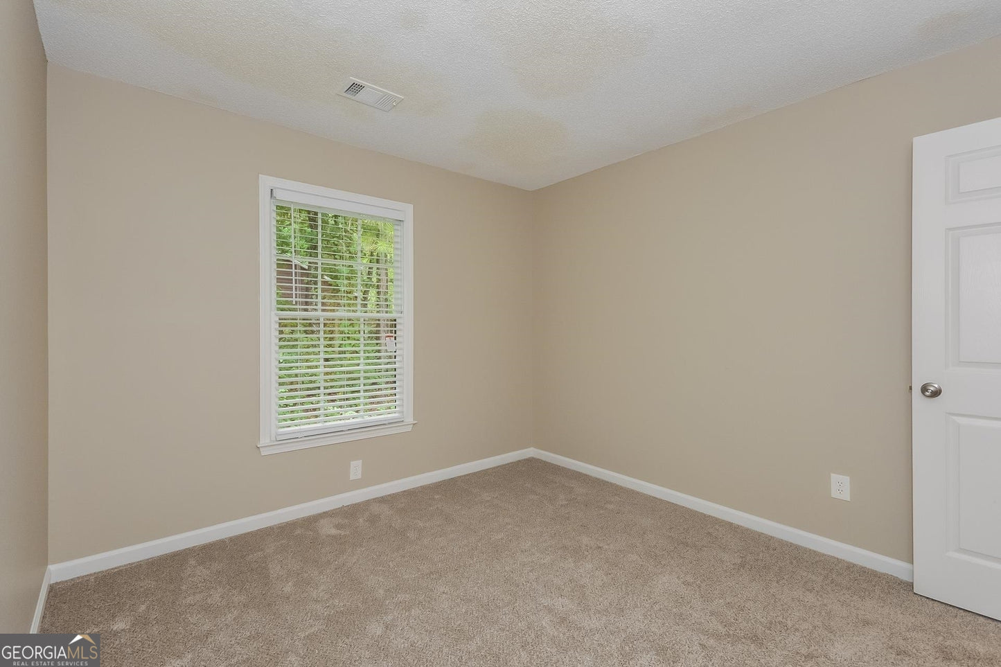 3 bedroom 2.5 bath house in Lawrenceville